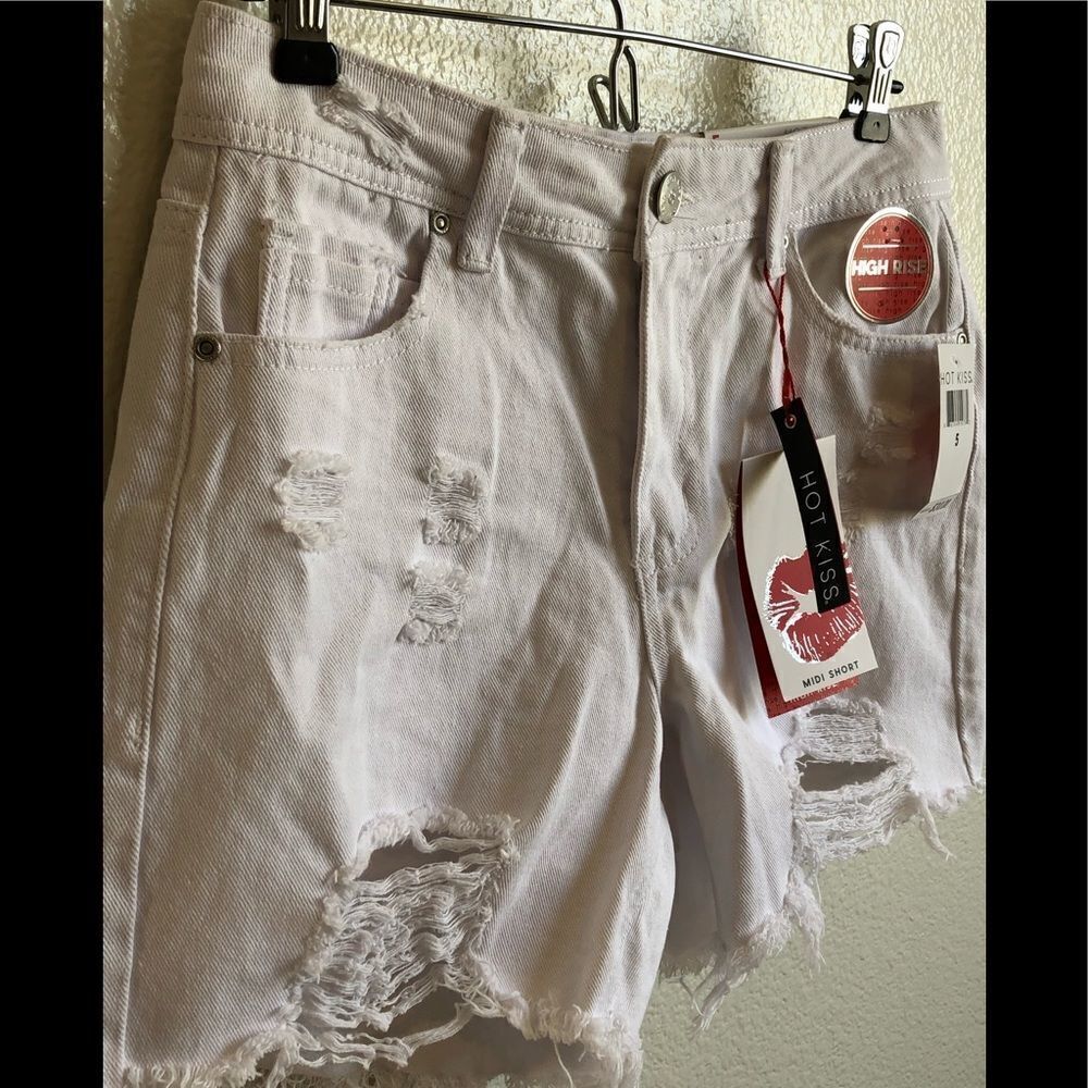 Hot Kiss Women’s High Rise Midi Short In White Size 5 NWT See Pics